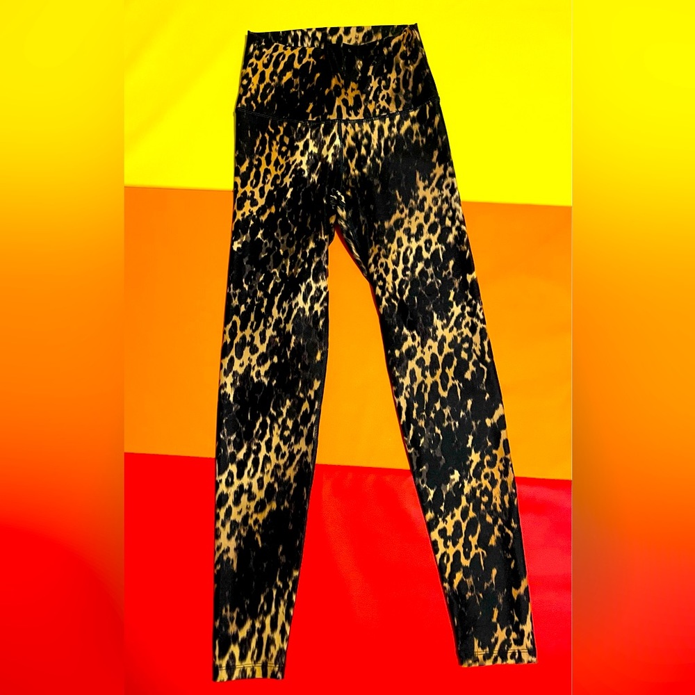 NWOT WITH leopard print leggings